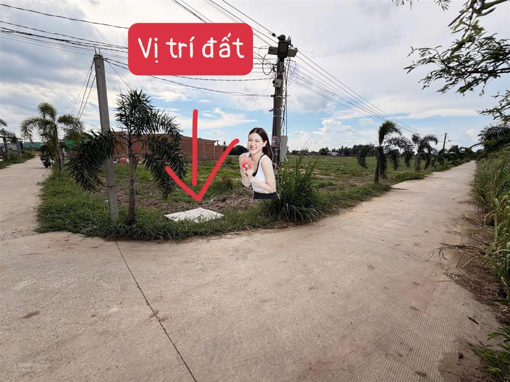 Bán đất 2 mặt tiền 265,8m2, 1,2 tỷ, đường đt833, bình thạnh, thủ thừa, long an, giá gốc