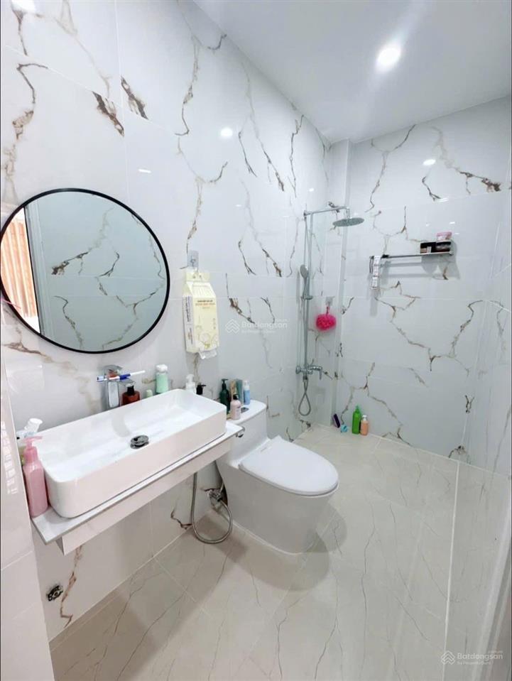  nhà 50m , 3 tầng , mt đường 11 , bình trưng tây q2