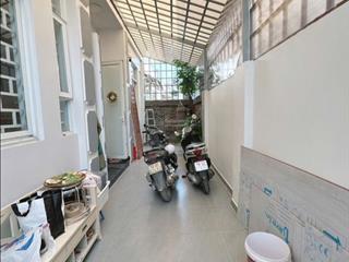  nhà 50m , 3 tầng , mt đường 11 , bình trưng tây q2