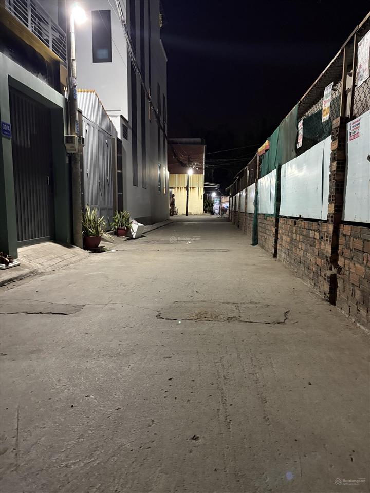  nhà 3 tầng , 55m ( 4x13.7) , đường 46 , phú hữu , tp thủ đức.(5ty390)