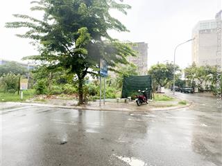 Lô góc, đất, 104m2(7x16m) an phú , q2 (24,99 tỷ)