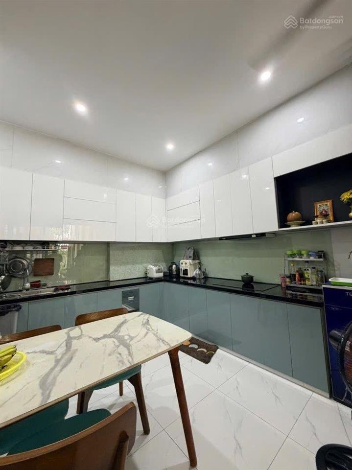 Nhà 2 tầng, 55m (4.3x12.7) đường trường lưu, quận 9 (4 tỷ 650 triệu)