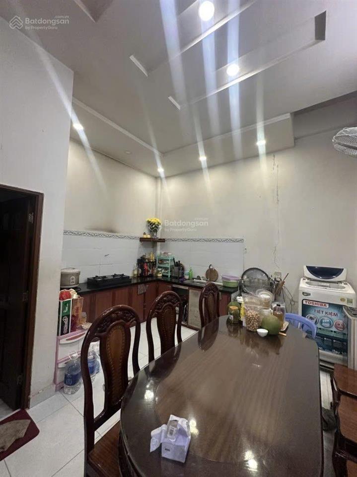 Nhà 3 tầng, 51m (4.2x12) kdc trường lưu, q9 (4ty790)