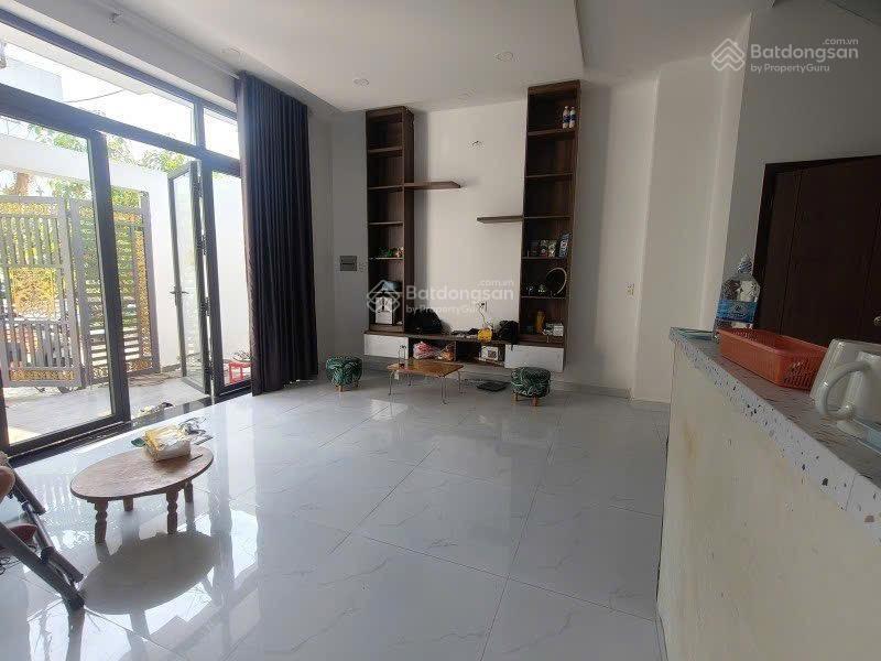 Nhà 3 tầng, 55m (5.5x10) kdc sakura, đường 6, long trường, q9 (4ty590)