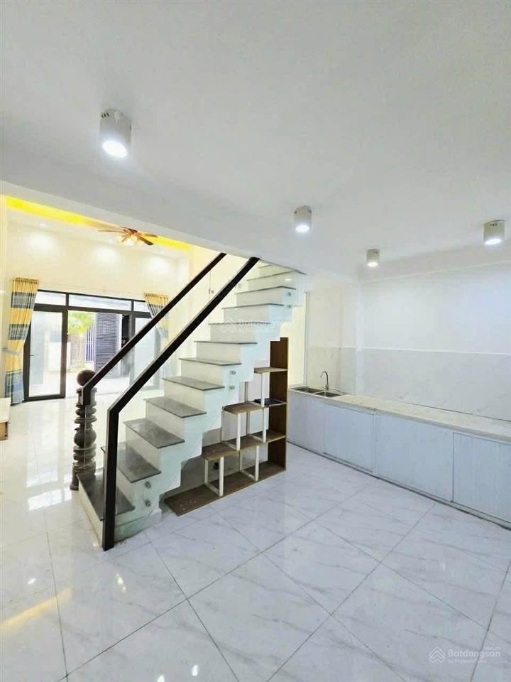 Nhà 2 tầng, 85m (4.8x14.6) mt 836, phú hữu q9 (5ty890)