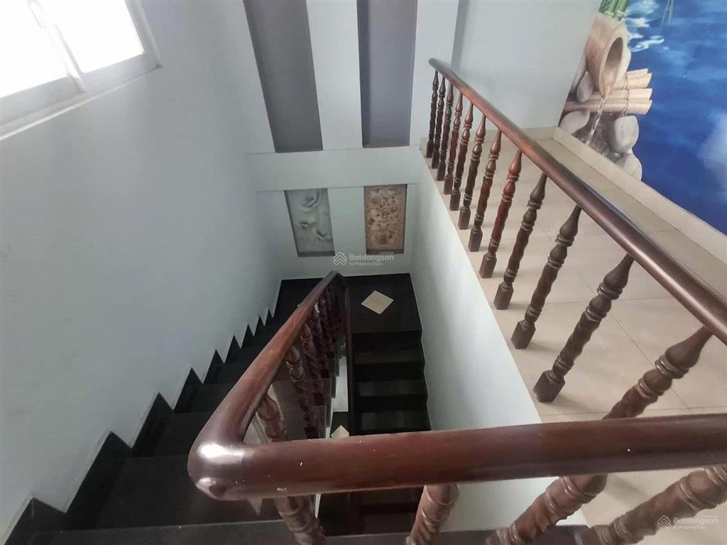Nhà 3 tầng, 96m (6x16) gò cát, phú hữu, thủ đức (6ty490)