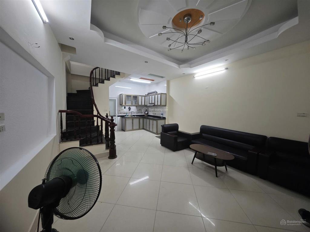 Cho thuê nhà riêng 15 triệu vnd, 35 m2, 3pn, 4wc tại ngõ 59, nguyễn phúc lai, đống đa, hà nội