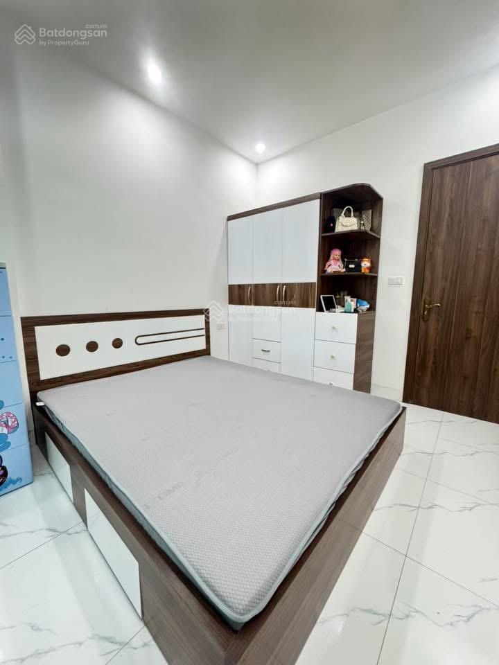 Bán nhà siêu rẻ p.chương mỹ. 31,7m2,4 tầng. giá chỉ 2,8 tỷ. full nội thất chỉ việc xách valy tới ở