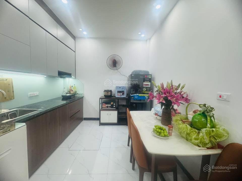 Bán nhà siêu rẻ p.chương mỹ. 31,7m2,4 tầng. giá chỉ 2,8 tỷ. full nội thất chỉ việc xách valy tới ở