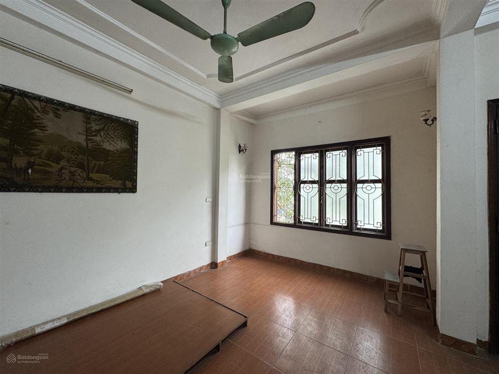 Bán nhà chính chủ 2 mặt phố yên phụ và phó đức chính, quận ba đình