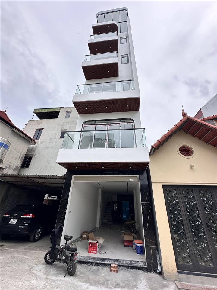 Bán nhà cổ linh long biên gần hơn 10 tỷ 6 tầng thang máy gara ô tô 7 chỗ giá đầu tư