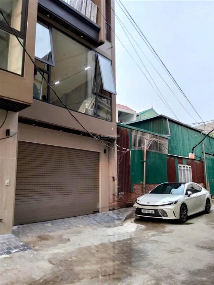 Giảm sâu cắt lỗ bán gấp nhà bát khối long biên 50m2, 6 tầng thang máy, gara ô tô, nội thất hơn 10