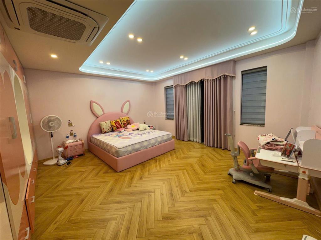 Bán nhà riêng phố trạm long biên  89m2 8 tầng ô tô tránh full nội thất gần aeon long biên, giá rẻ