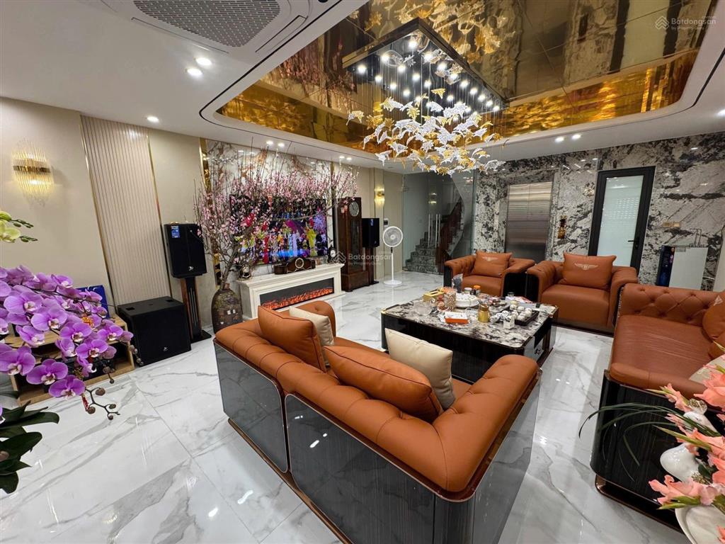 Bán nhà riêng phố trạm long biên  89m2 8 tầng ô tô tránh full nội thất gần aeon long biên, giá rẻ
