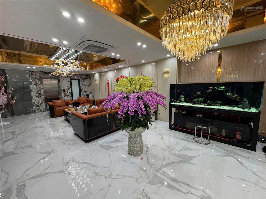 Bán nhà riêng phố trạm long biên  89m2 8 tầng ô tô tránh full nội thất gần aeon long biên, giá rẻ