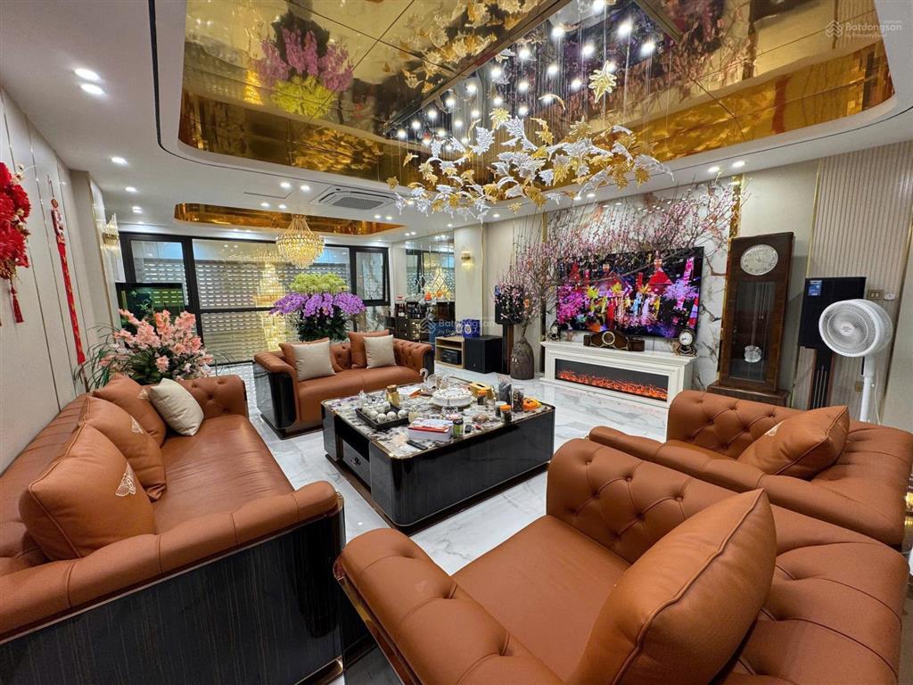 Bán nhà riêng phố trạm long biên  89m2 8 tầng ô tô tránh full nội thất gần aeon long biên, giá rẻ