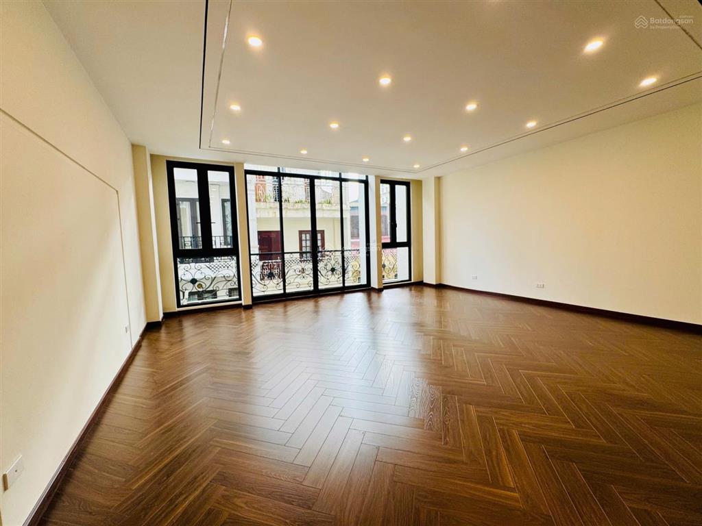 Hoàng minh đạo  bồ đề long biên  107m2, 7 tầng dân xây  rộng 7m bề thế  view tâm anh, vùng lõi