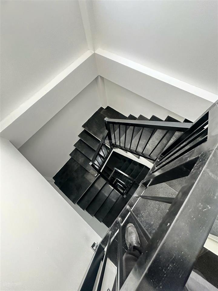 Giảm sốc bán gấp tòa nhà góc 3 thoáng x6 thạch bàn, long biên! 100 m2 7 tầng  dòng tiền khủng