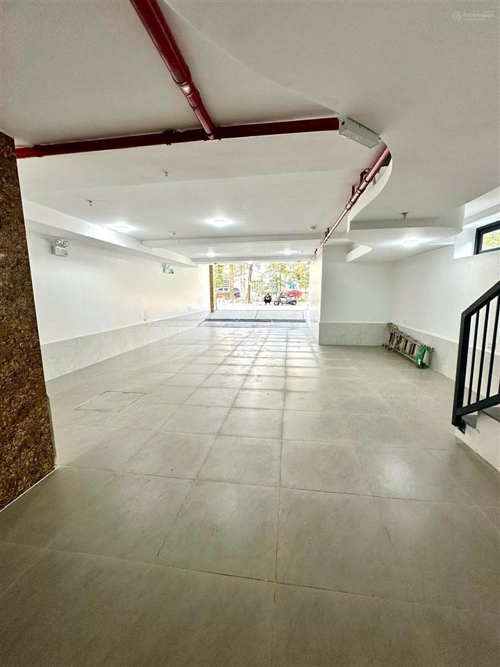 Giảm sốc bán gấp tòa nhà góc 3 thoáng x6 thạch bàn, long biên! 100 m2 7 tầng  dòng tiền khủng
