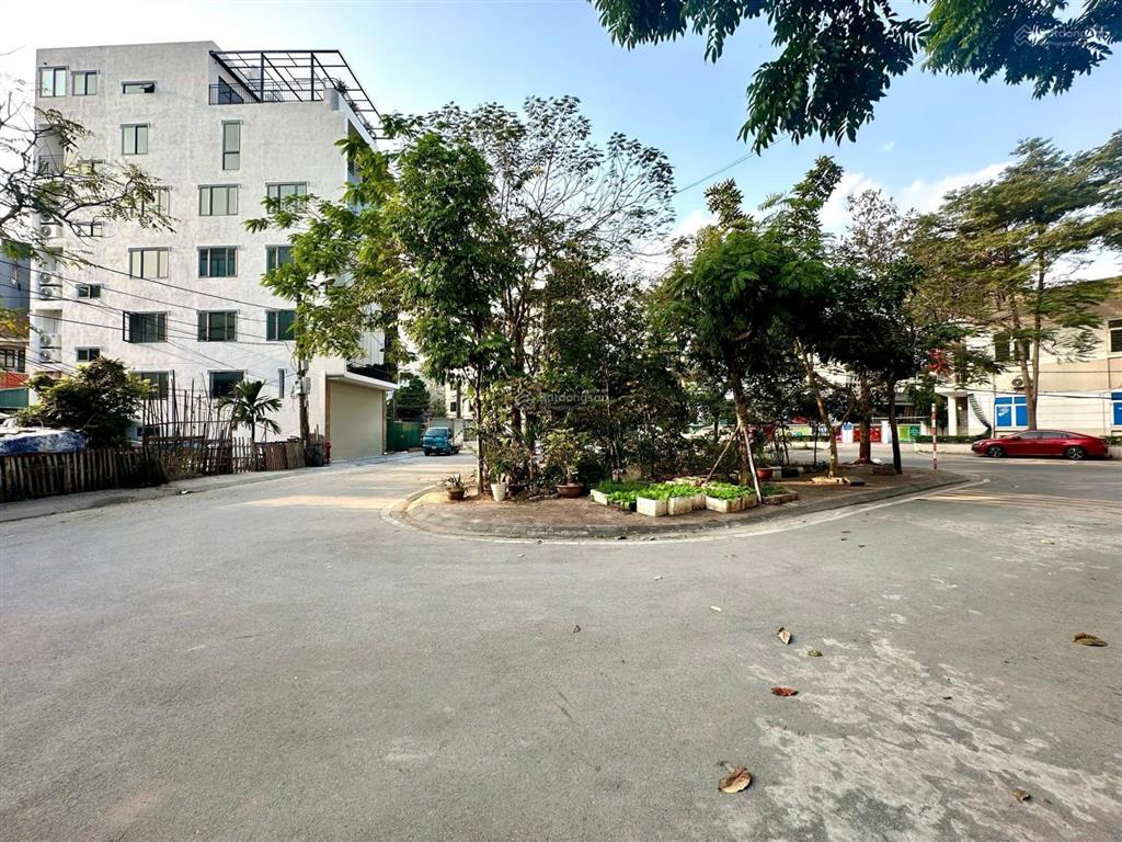 Giảm sốc bán gấp tòa nhà góc 3 thoáng x6 thạch bàn, long biên! 100 m2 7 tầng  dòng tiền khủng