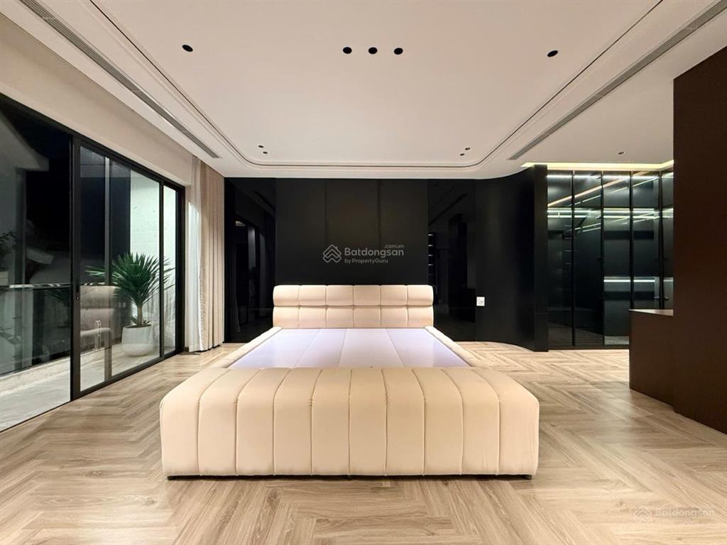 Bán nhà nguyễn sơn, bồ đề, long biên 86m², 7 tầng thang máy, gara 2 ô tô, mt 7,65m, 26 tỷ