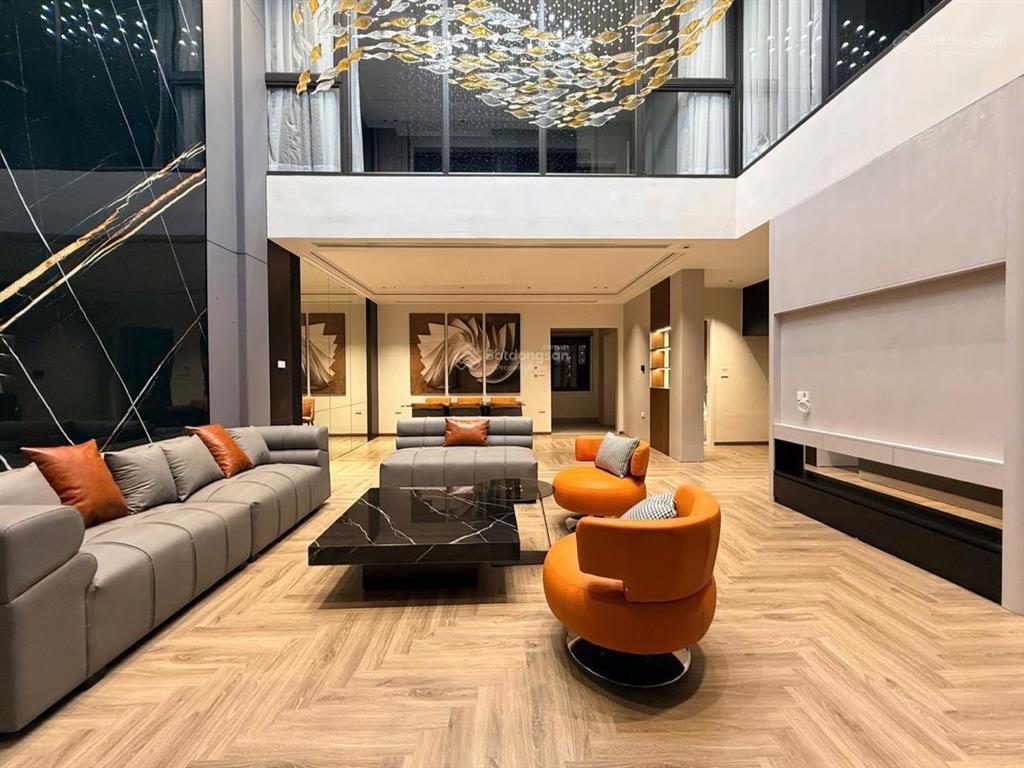 Bán nhà nguyễn sơn, bồ đề, long biên 86m², 7 tầng thang máy, gara 2 ô tô, mt 7,65m, 26 tỷ