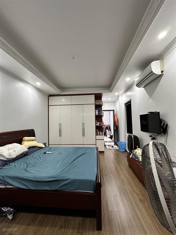 Tư đình long biên căn góc 6 tầng thang máy gara ô tô full nội thất hơn chục tỷ
