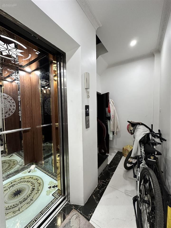 Tư đình long biên căn góc 6 tầng thang máy gara ô tô full nội thất hơn chục tỷ
