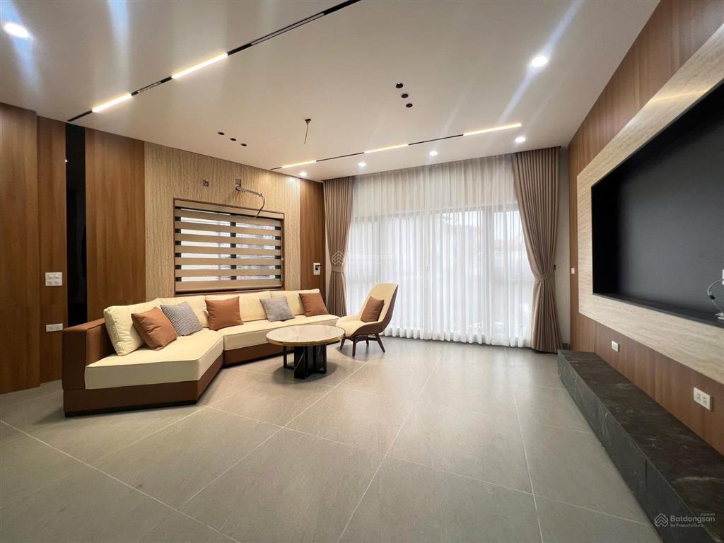 Hiếm  thạch bàn long biên gần aeon  căn góc 41m 6t thang máy, gara ô tô, ô tô tránh  hơn 10 tỷ