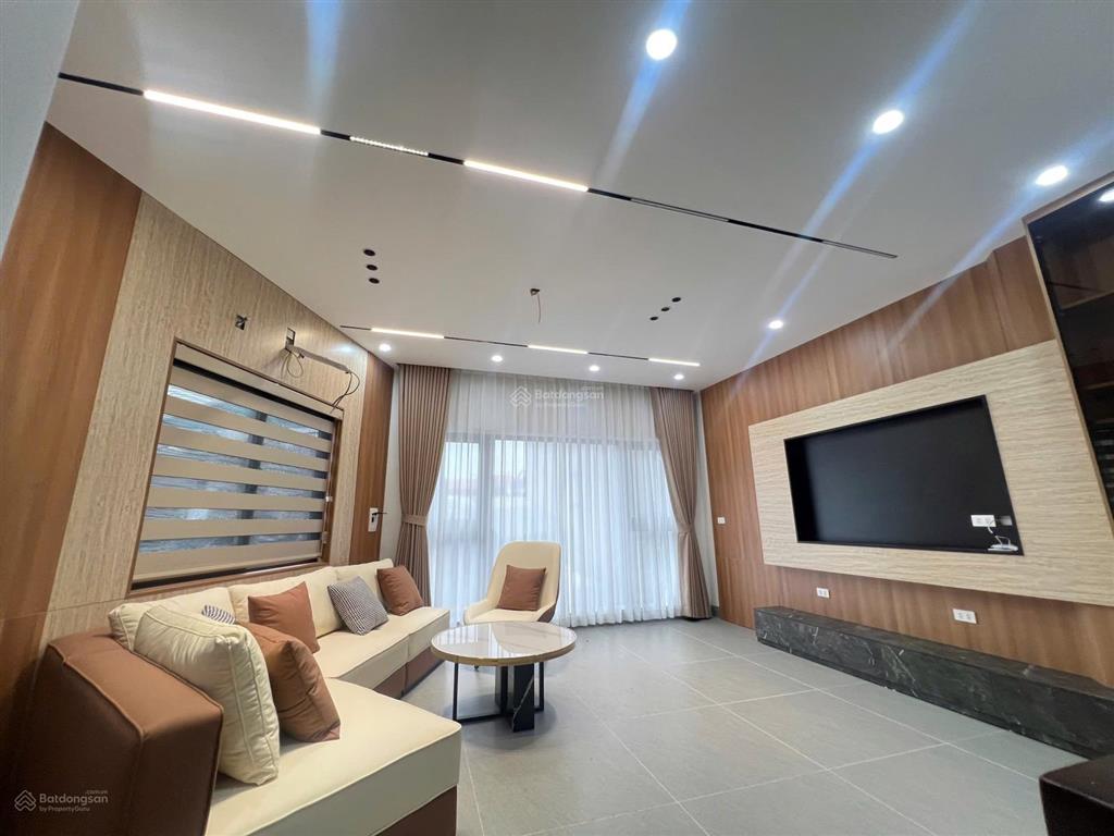 Hiếm  thạch bàn long biên gần aeon  căn góc 41m 6t thang máy, gara ô tô, ô tô tránh  hơn 10 tỷ