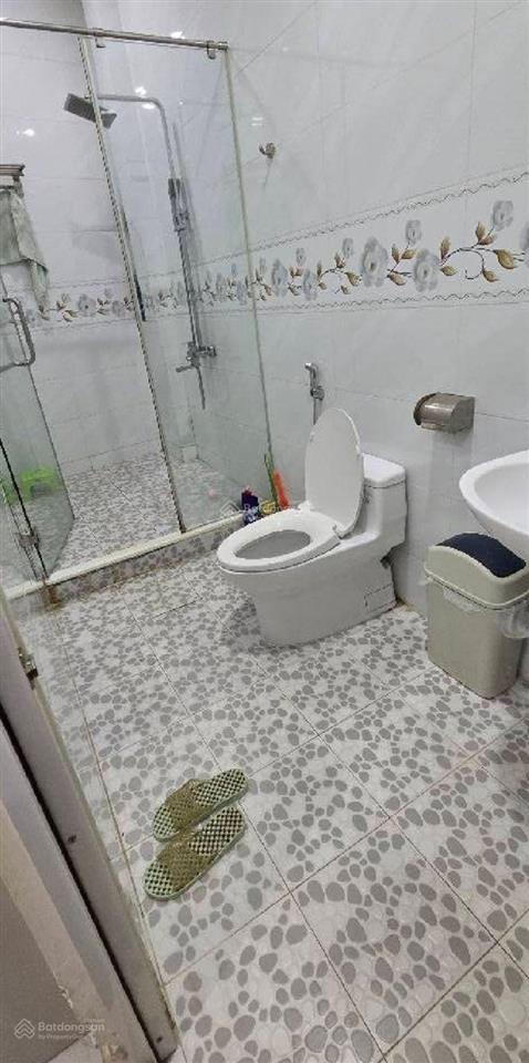 Gần mặt tiền hồng bàng q.11  ngay cầu vượt minh phụng  44m2  4 tầng  hẻm 4 m  giá 6,8 tỷ tl