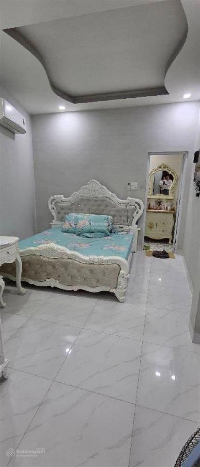 Gần mặt tiền hồng bàng q.11  ngay cầu vượt minh phụng  44m2  4 tầng  hẻm 4 m  giá 6,8 tỷ tl