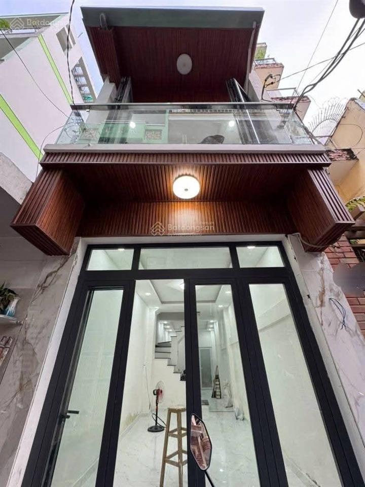 Hẻm 5 m  3,3x15m  khu kinh doanh nguyễn trãi q5, sát mặt tiền,