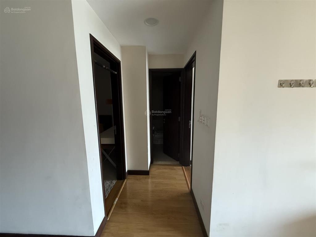 Chính chủ cần bán căn hộ 2pn hòa bình green. diện tích 70m2 full nội thất