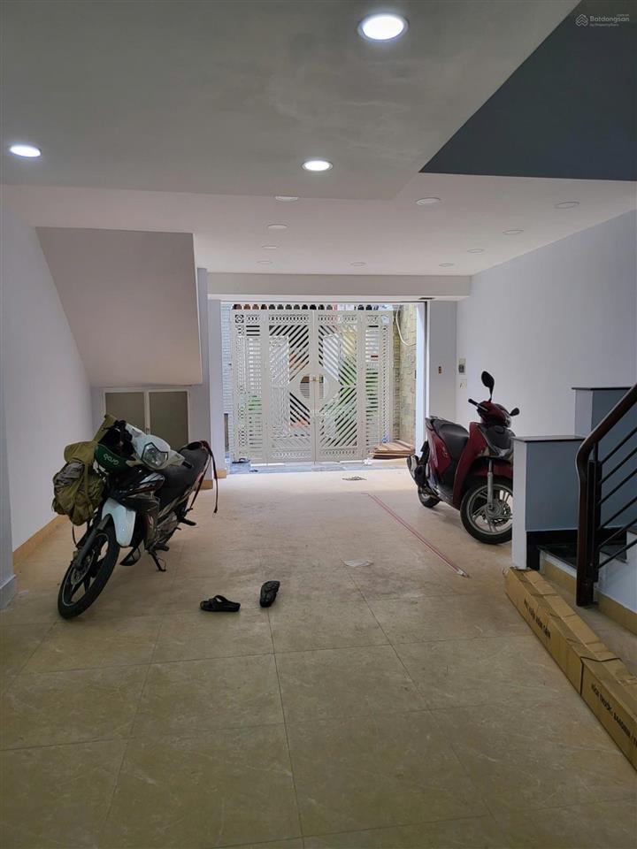 Bán gấp nhà mt ngô gia tự phường 3 quận 10 (4x14m) gía 24 tỷ