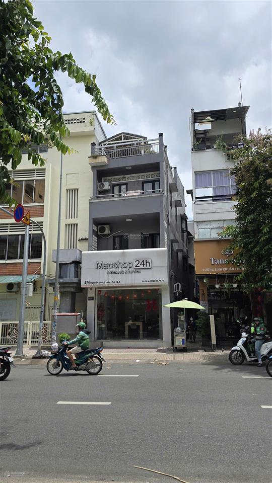 Bán nhà mặt tiền đoạn vip nguyễn chí thanh phường 5 quận 10 (4.3 x 14m) giá chỉ 22 tỷ