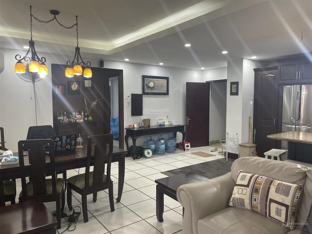 Bán căn hộ 3pn tầng cao central garden quận 1