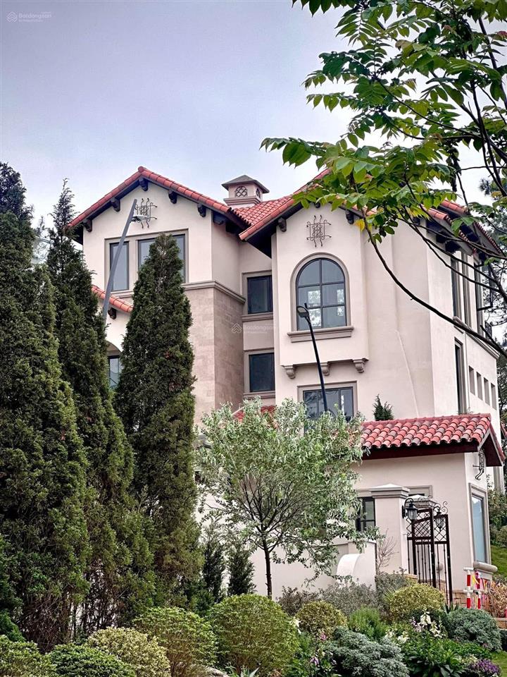 Quỹ căn song lập ngoại giao giá rẻ hơn thị trường 15%, 211m2