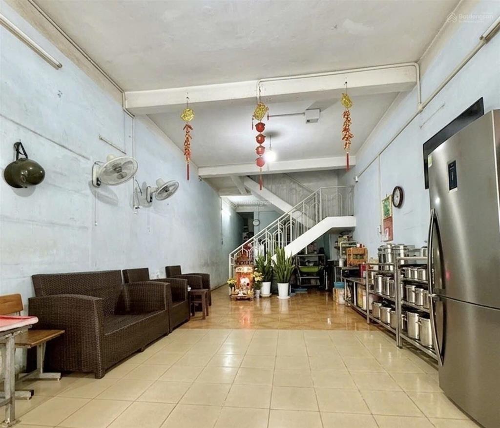 Một căn trong khu vực  nhà mt gần gigamall phạm văn đồng  kinh doanh đủ nghề  cần bán gấp