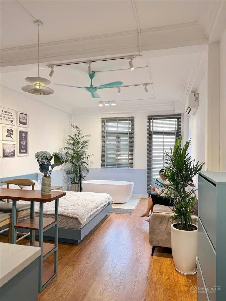 Vị trí mặt tiền đường nguyễn công trứ, phường cầu ông lãnh, quận 1