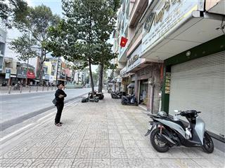 Góc 3 mặt tiền hiếmdt3.35x15 (49m2)giá 14 tỷ,kinh doanh đỉnh cao!