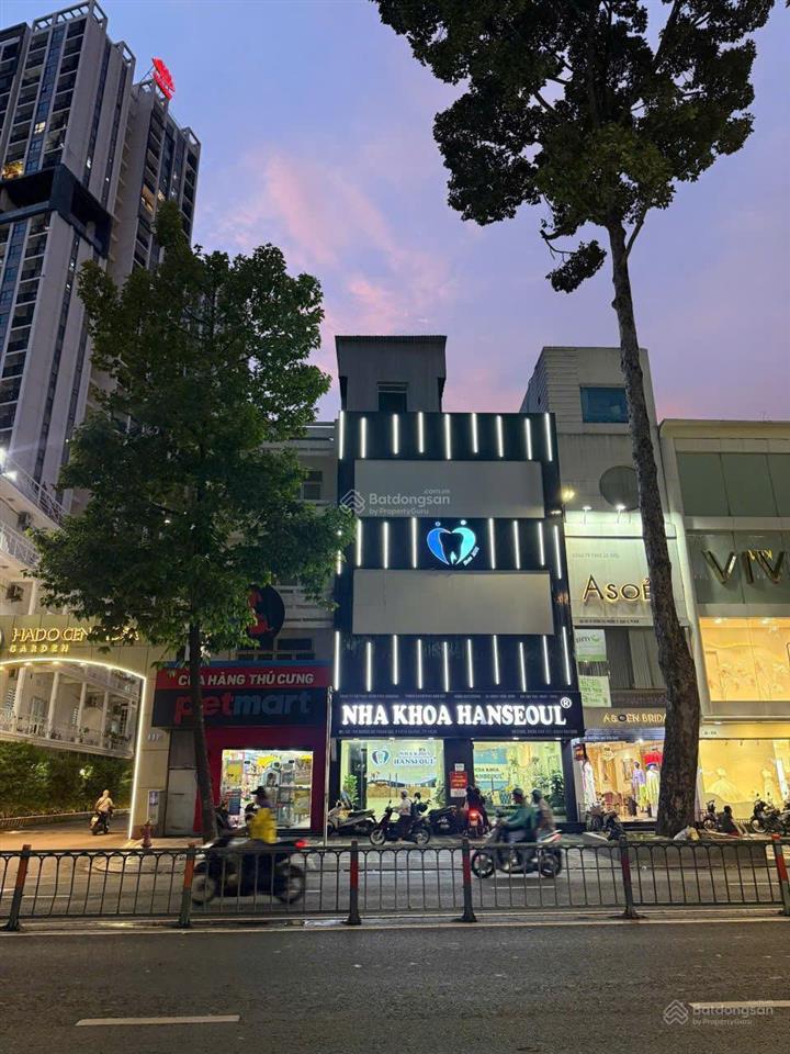 Bán nhà mặt tiền đường 3/2, dt 4,2x27 (109,2m2), kc 3 tầng p.12, quận 10