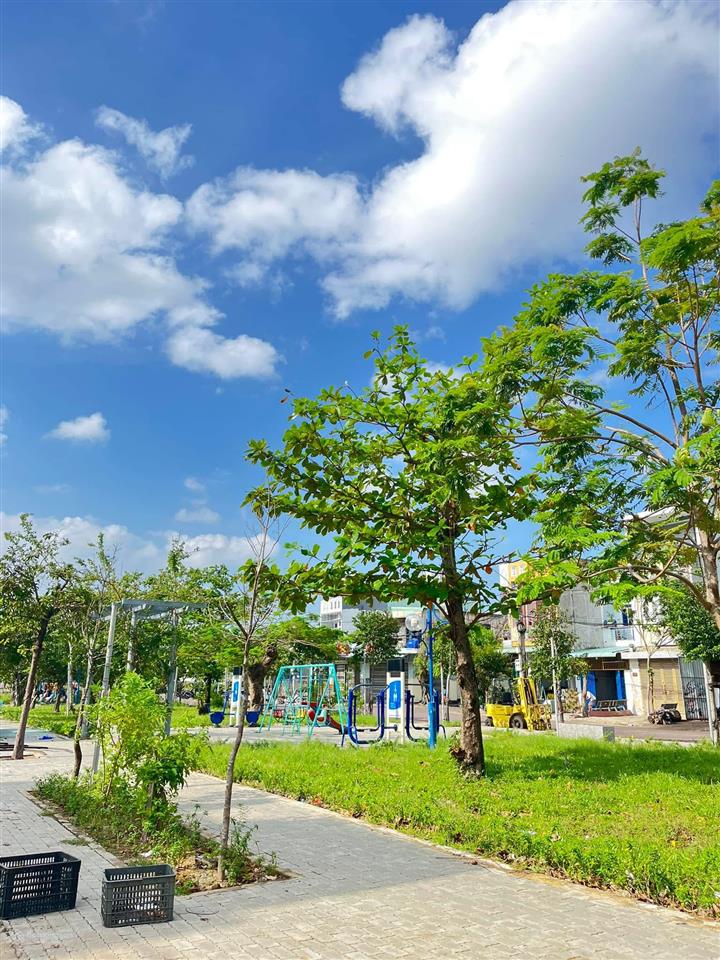 Hạ giá mạnh, nhà 5 tầng mặt tiền ngay ngã 3 chương dương, diện tích 80m2 ngang 5m, giá 10tỷ xx