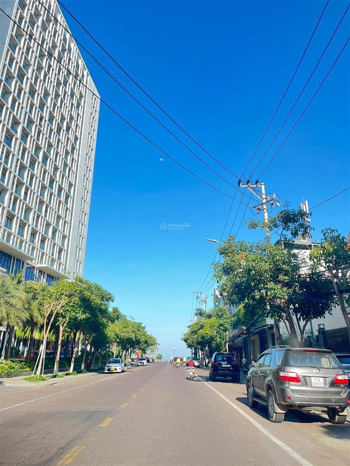 Hạ giá mạnh, nhà 5 tầng mặt tiền ngay ngã 3 chương dương, diện tích 80m2 ngang 5m, giá 10tỷ xx