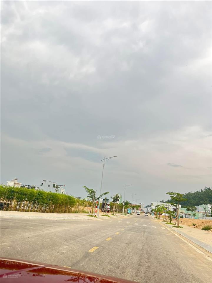 Bán vài lô đất trung tâm biển quy nhơn. gần siêu thị big c. dt 100m2. giá 3tỷ850