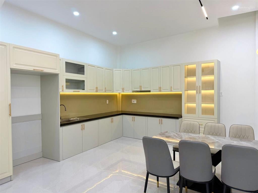 Vài căn nhà đẹp mới hiện đại đường thanh niên trung tâm biển quy nhơn . dt 65m2. giá 7tỷ xx