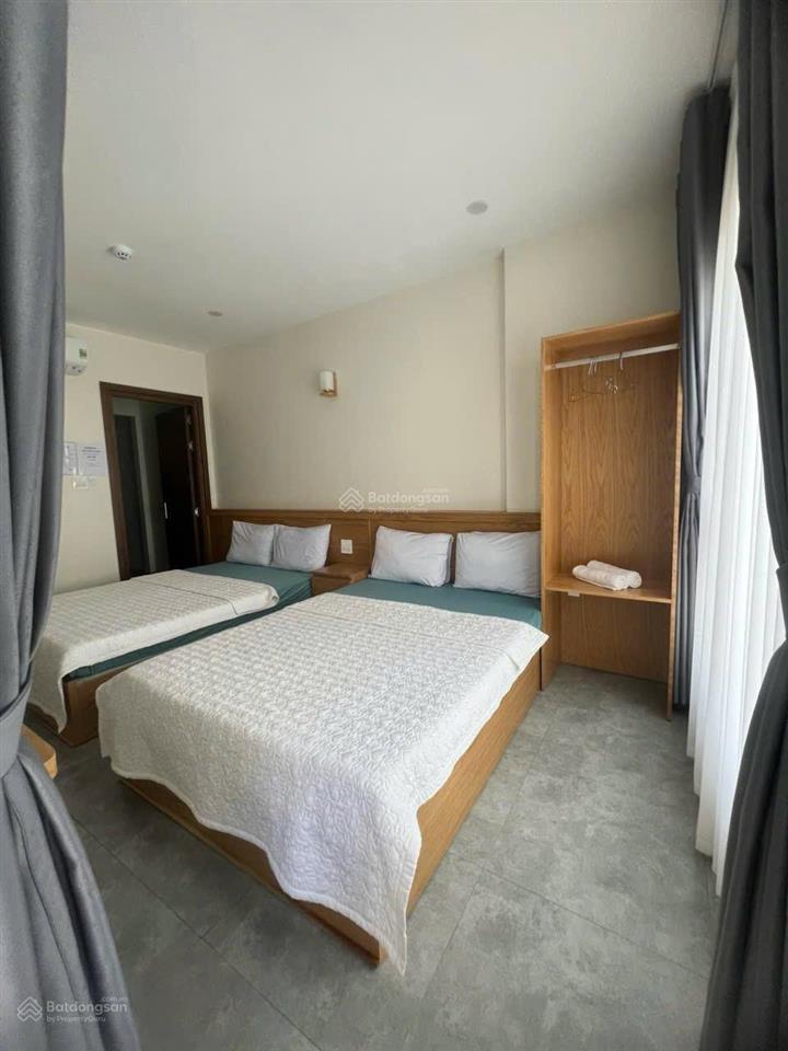 Bán căn homestay hoạt động kinh doanh khu biển xuân diệu. dt 88m². 5 tầng, gồm 10 phòng, giá 13 tỷ