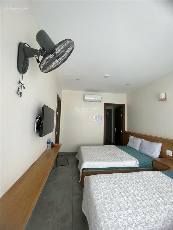 Bán căn homestay hoạt động kinh doanh khu biển xuân diệu. dt 88m². 5 tầng, gồm 10 phòng, giá 13 tỷ
