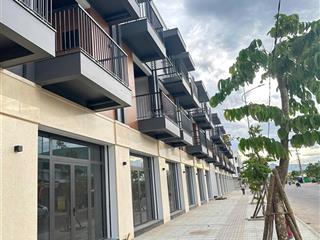 Bán lô đất long vân gần trường fpt. dt 100m². giá 2tỷ350 thương lượng