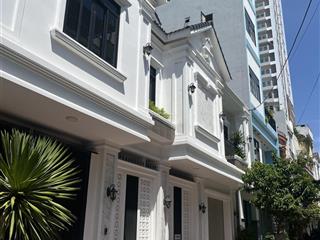 Bán dãy trọ đang hoạt động kinh doanh đường cần vương khu gần biển quy nhơn. dt 84m2. giá 6 tỷ xx